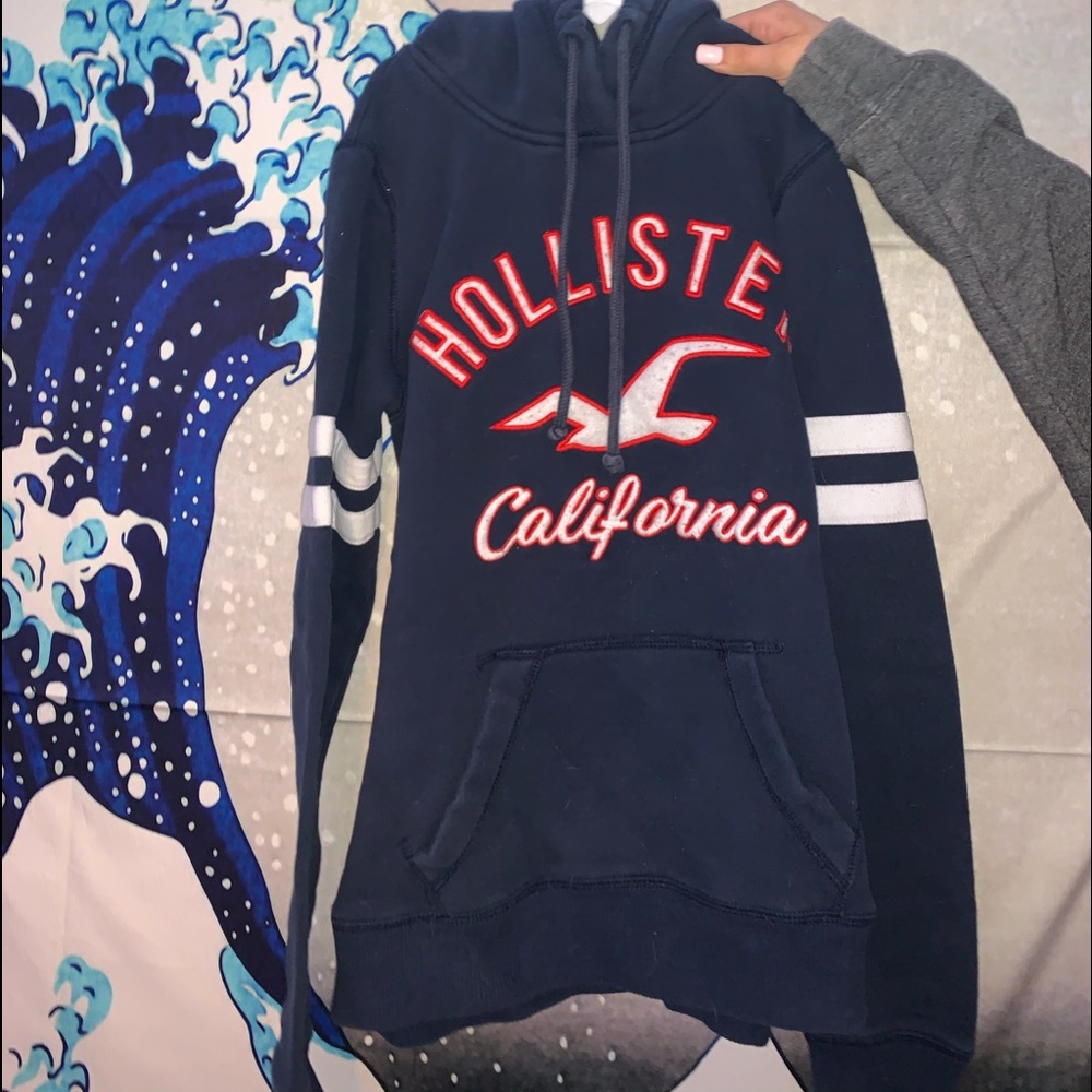 super comfy hollister sweatshirt